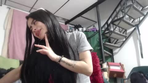 vaiolet online show from October 18, 2025, 7:31 am