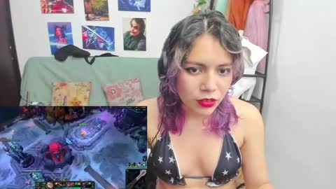Snapshot of vaioletuwu chatting on May 23, 2026, 3:34 am Vaiolet1314 online show from May 23, 2026, 3:34 am