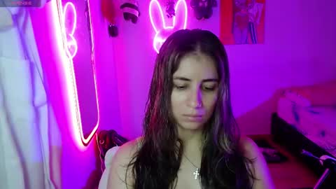 valentina online show from June 14, 2026, 3:41 am