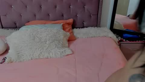 Snapshot of valen_brown chatting on February 20, 2026, 6:19 am Valentina online show from February 20, 2026, 6:19 am