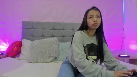 Snapshot of valen_cg chatting on April 2, 2026, 12:25 pm valen_cg online show from April 2, 2026, 12:25 pm