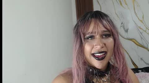 valen_ross7 online show from March 8, 2026, 10:35 pm