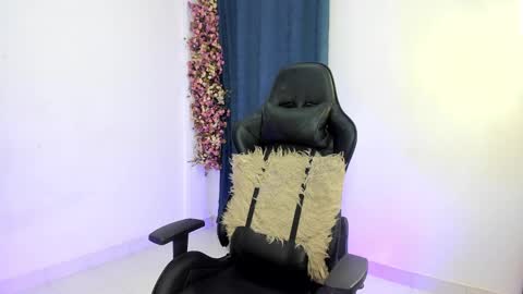 Snapshot of valen_sweet01 chatting on December 9, 2024, 2:49 pm valentina online show from December 9, 2024, 2:49 pm