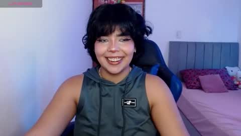 Snapshot of valenbeauty chatting on May 13, 2026, 8:49 pm valenbeauty online show from May 13, 2026, 8:49 pm