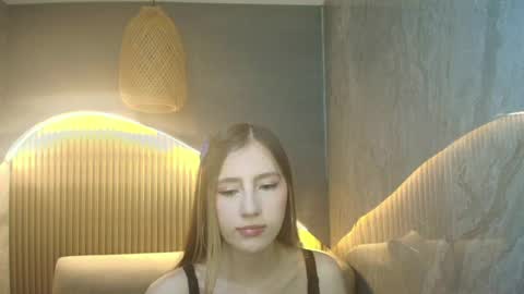 Snapshot of valentina__r chatting on March 30, 2026, 8:43 pm Valentina R online show from March 30, 2026, 8:43 pm