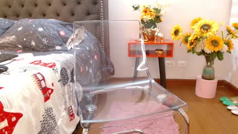 Valen Ferrer online show from December 16, 2024, 11:07 pm