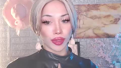 Amanda online show from April 25, 2026, 1:52 pm