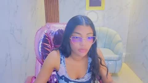 Valentina  online show from May 27, 2026, 12:35 pm