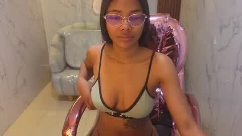 Valentina  online show from June 24, 2026, 12:37 pm