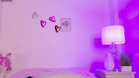 VALENTINA online show from June 10, 2026, 11:35 pm