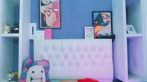 valentina_princess_ online show from February 23, 2025, 6:07 am