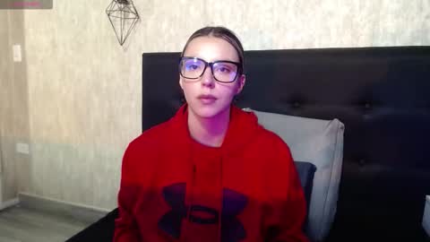 Snapshot of valentina_red18 chatting on February 22, 2026, 3:43 pm Valentina online show from February 22, 2026, 3:43 pm