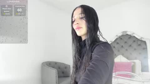 Valentina  online show from June 4, 2026, 12:11 pm