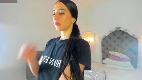 Valentina  online show from June 11, 2026, 12:14 pm