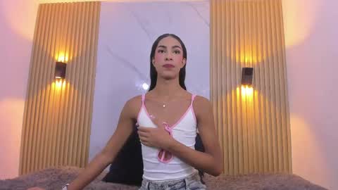 Snapshot of valentinaliux_ chatting on April 23, 2026, 11:31 am valentinaliux_ online show from April 23, 2026, 11:31 am