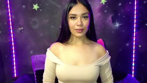 valentinarojass_ online show from May 30, 2026, 4:04 pm