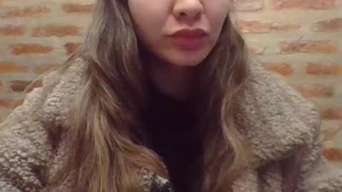 valentinaseleni24 online show from June 26, 2026, 2:27 am