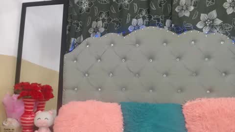 valentina vega online show from January 12, 2026, 4:18 am