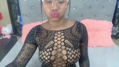 Snapshot of valentinavega18x chatting on February 9, 2026, 4:16 am valentina vega online show from February 9, 2026, 4:16 am