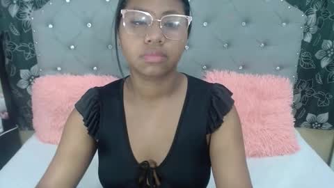 Snapshot of valentinavega18x chatting on February 25, 2026, 3:05 am valentina vega online show from February 25, 2026, 3:05 am