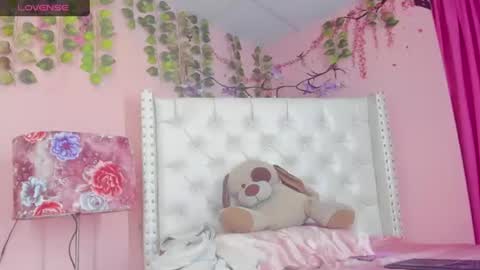valentinee_xo online show from July 22, 2026, 7:22 am