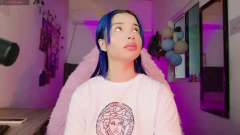 Snapshot of valentinna_5 chatting on November 2, 2025, 3:36 pm Danielle Please help me to reach 300 thumbs up online show from November 2, 2025, 3:36 pm