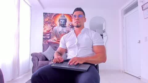    online show from December 19, 2024, 7:51 pm