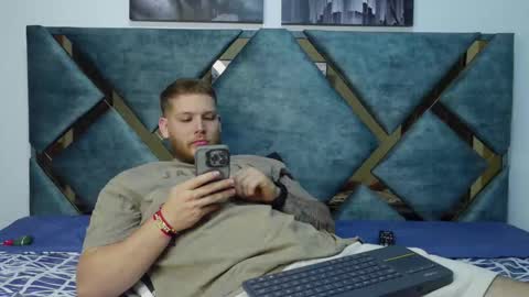 Valentino Ferrari online show from October 17, 2025, 2:04 am