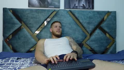 Snapshot of valentino_ferrari28 chatting on October 22, 2025, 1:39 am Valentino Ferrari online show from October 22, 2025, 1:39 am