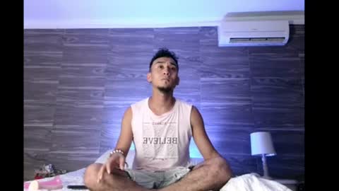 Snapshot of valentino_vega chatting on July 29, 2026, 11:25 pm Valentino Vega online show from July 29, 2026, 11:25 pm