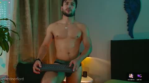 Snapshot of valentinoford chatting on October 2, 2025, 12:17 am Valentino online show from October 2, 2025, 12:17 am