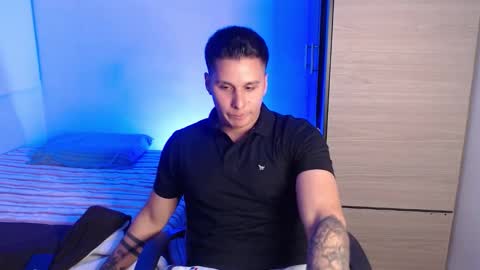 VALENTINO online show from March 5, 2026, 11:23 pm