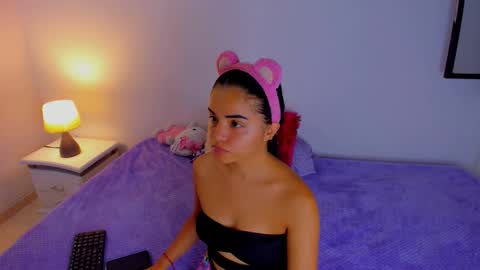 valeri_10 online show from November 10, 2025, 5:17 am