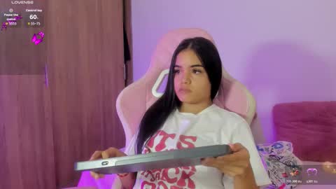 valeri_10 online show from December 22, 2025, 10:23 am