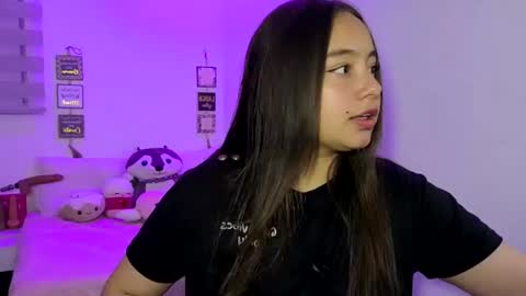 Snapshot of valeria_cherry chatting on July 3, 2026, 3:02 am valeria online show from July 3, 2026, 3:02 am