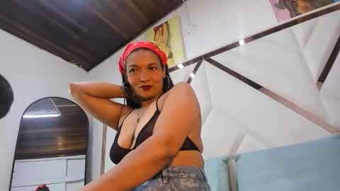 valeria_gil_ online show from April 25, 2026, 3:53 am