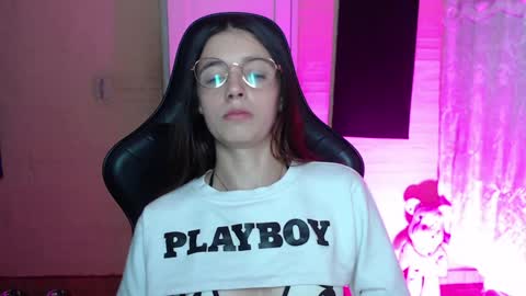 Snapshot of valeria_mendozza chatting on December 31, 2024, 5:44 am online show from December 31, 2024, 5:44 am