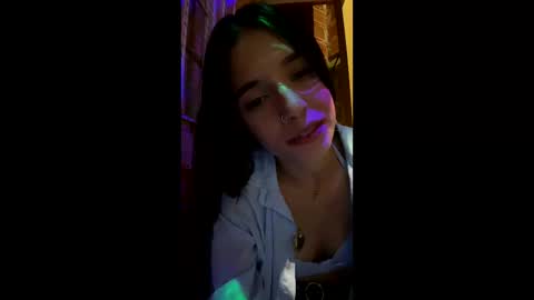 Snapshot of valeria_mendozza chatting on January 1, 2025, 7:41 am online show from January 1, 2025, 7:41 am