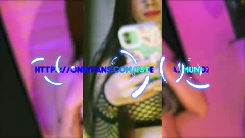 Snapshot of valeria_mendozza chatting on March 10, 2025, 8:04 am online show from March 10, 2025, 8:04 am