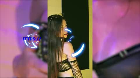 Snapshot of valeria_mendozza chatting on November 20, 2025, 5:29 am online show from November 20, 2025, 5:29 am