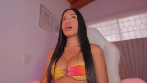 Snapshot of valeria_uribe22 chatting on September 12, 2025, 10:10 pm online show from September 12, 2025, 10:10 pm