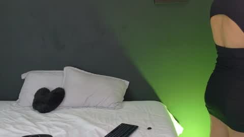 Snapshot of valeriaa_cruz chatting on June 4, 2026, 12:27 am valeriaa cruz online show from June 4, 2026, 12:27 am