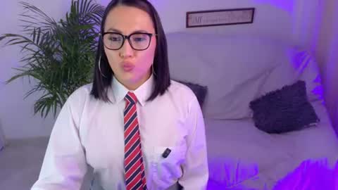 Snapshot of valeriaa_cruz chatting on July 10, 2026, 12:37 am valeriaa cruz online show from July 10, 2026, 12:37 am