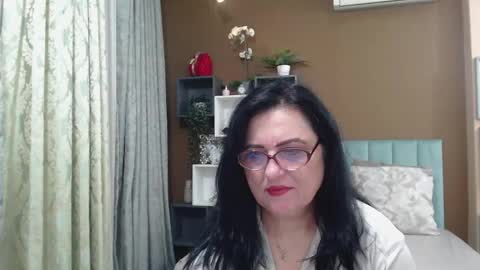 valeriasmiths online show from May 16, 2026, 5:59 am