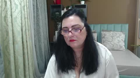 valeriasmiths online show from May 21, 2026, 6:09 am