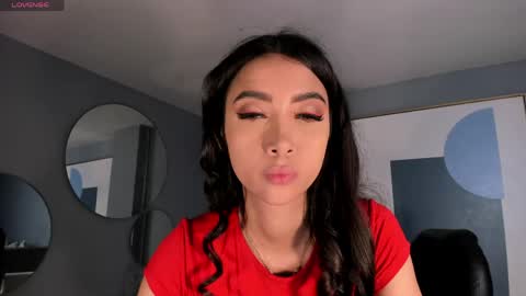 Snapshot of valeriavelvet chatting on May 14, 2026, 12:01 pm Vale online show from May 14, 2026, 12:01 pm