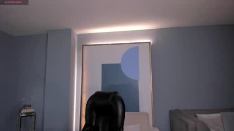 Snapshot of valeriavelvet chatting on May 20, 2026, 12:00 pm Vale online show from May 20, 2026, 12:00 pm