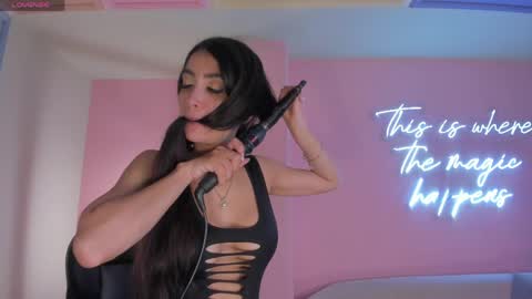 Snapshot of valeriavelvet chatting on June 1, 2026, 11:56 am Vale online show from June 1, 2026, 11:56 am