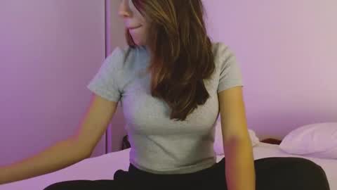 Snapshot of valerie_james3 chatting on January 1, 2025, 10:21 am Valerie online show from January 1, 2025, 10:21 am