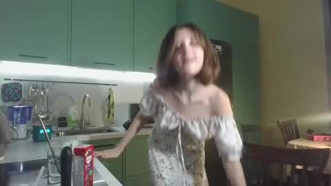 Kristi moony online show from February 6, 2025, 9:06 pm